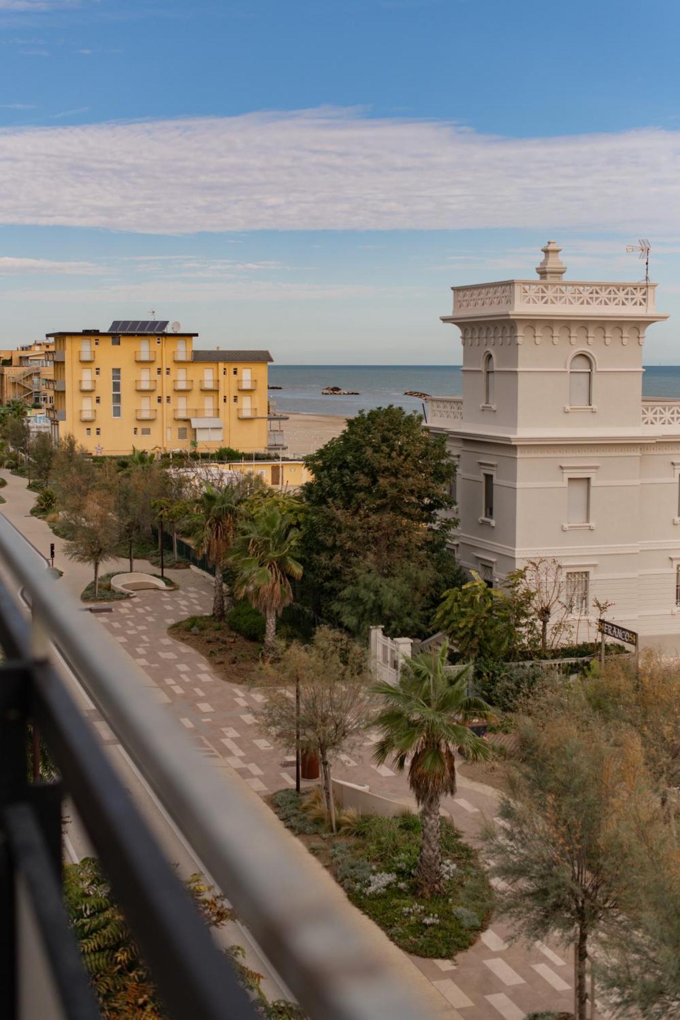 Hotel Re Leone Rimini Kültér fotó