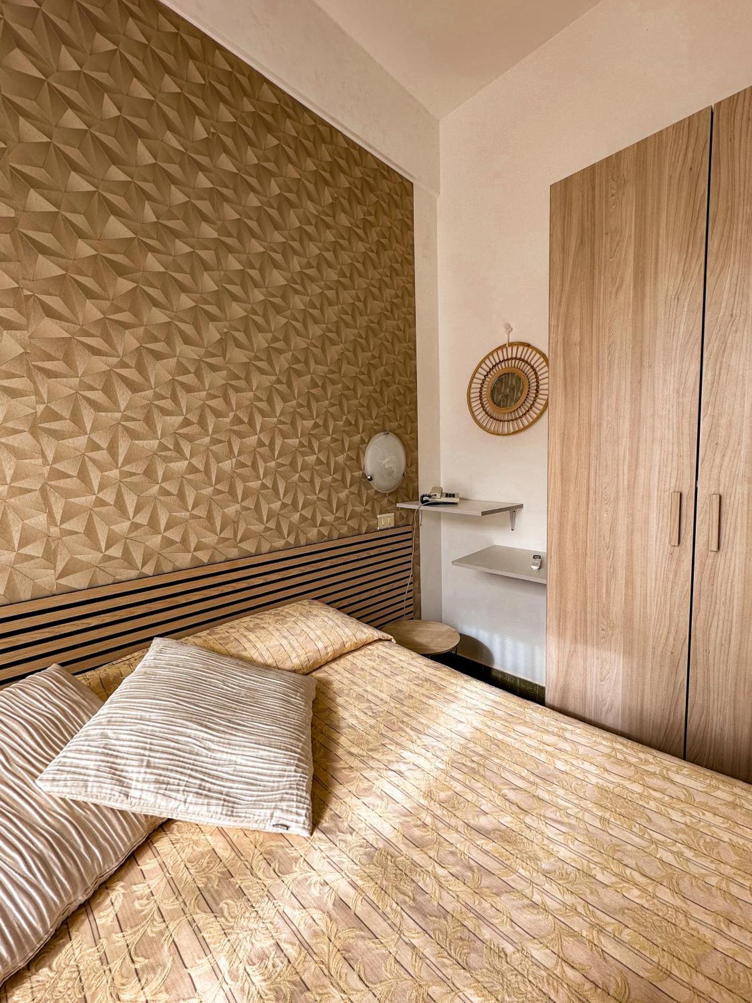 Hotel Re Leone Rimini Kültér fotó
