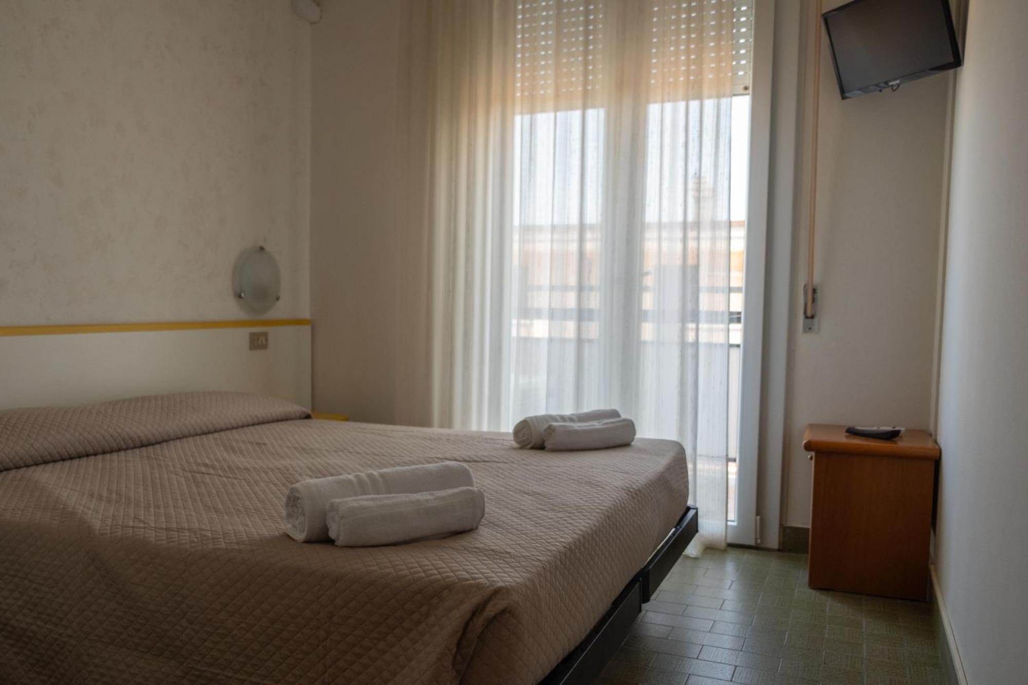 Hotel Re Leone Rimini Kültér fotó