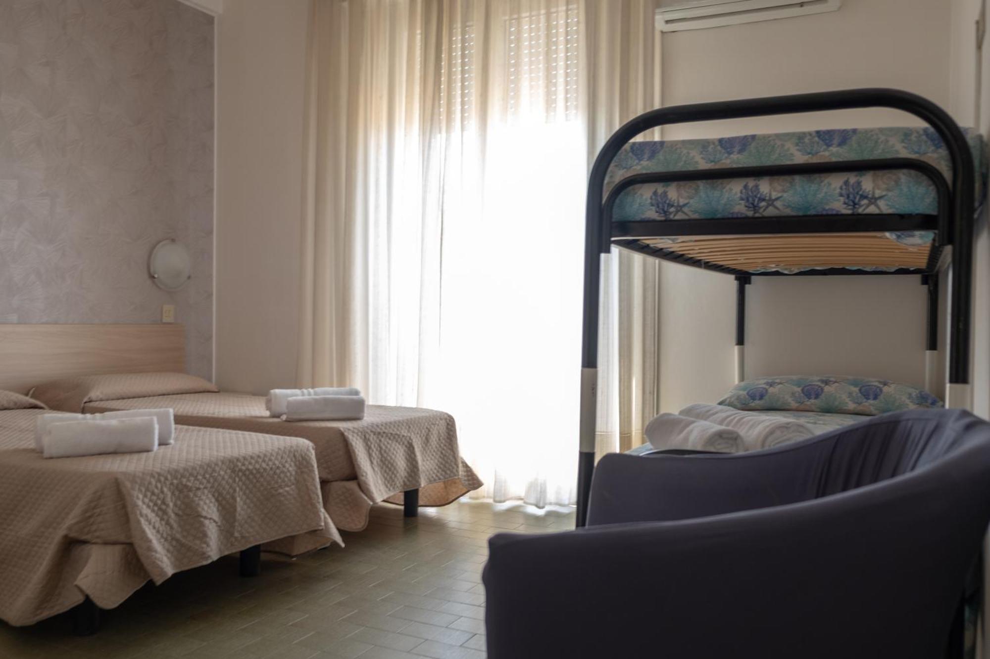 Hotel Re Leone Rimini Kültér fotó