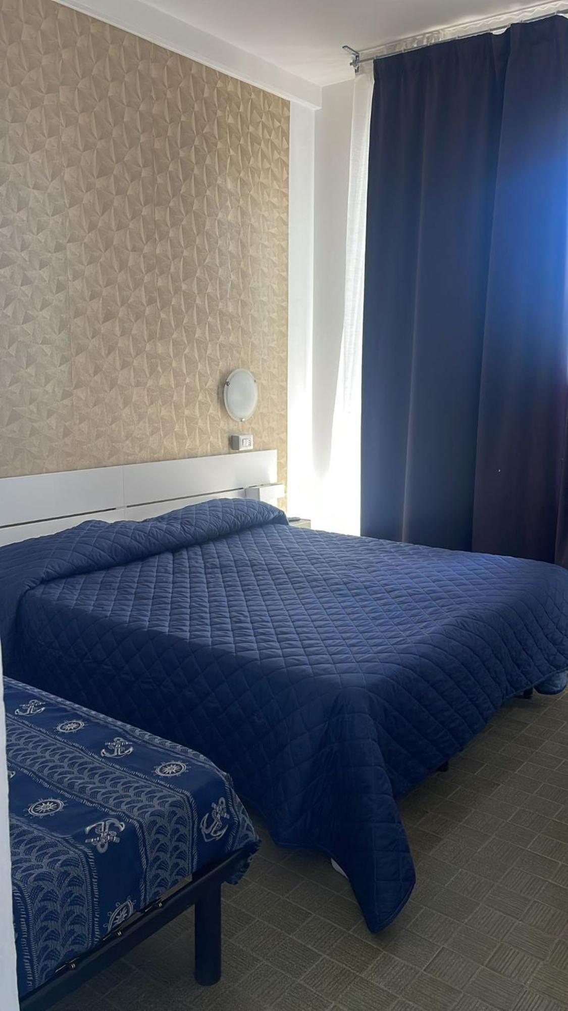 Hotel Re Leone Rimini Kültér fotó