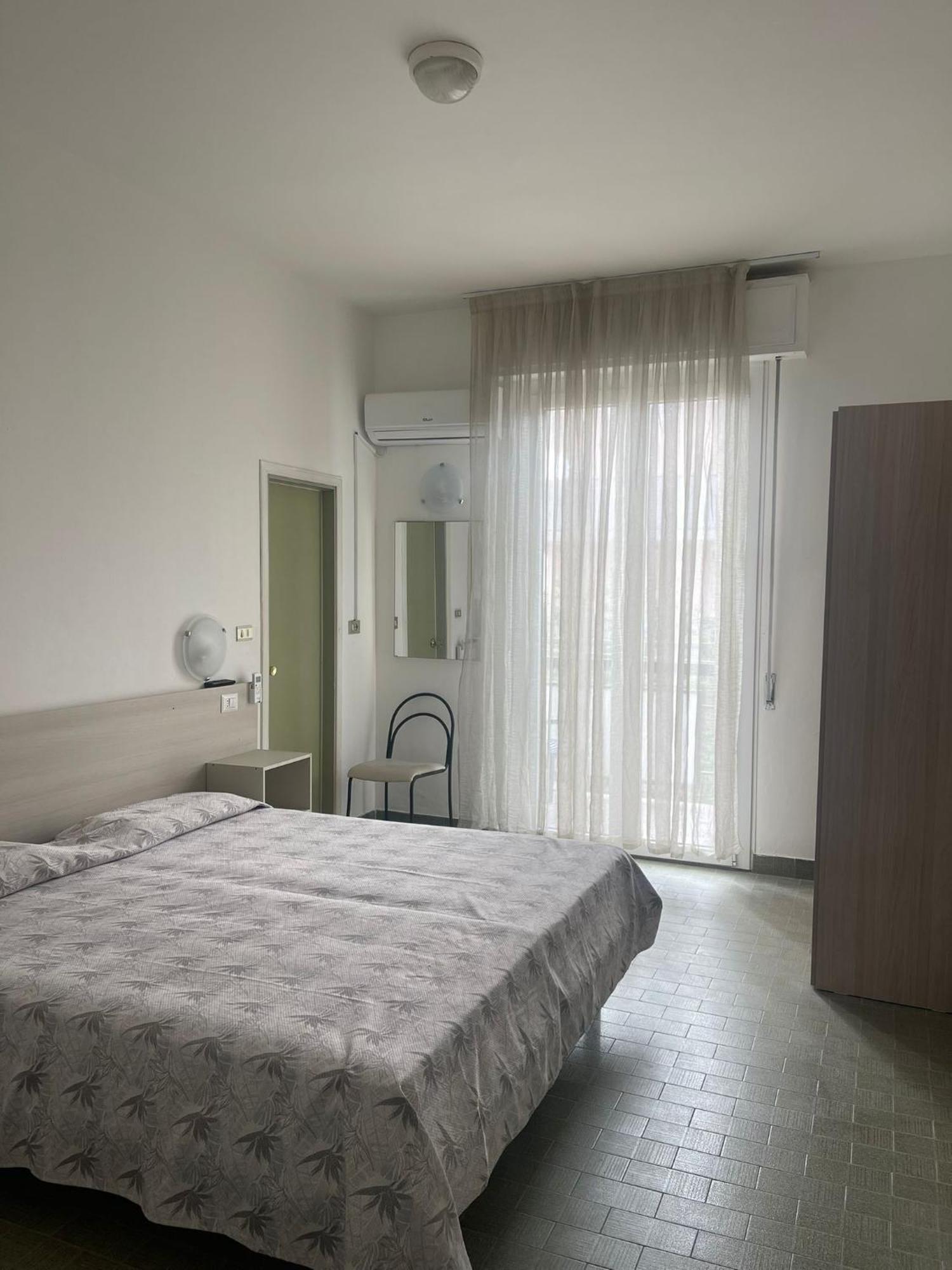 Hotel Re Leone Rimini Kültér fotó